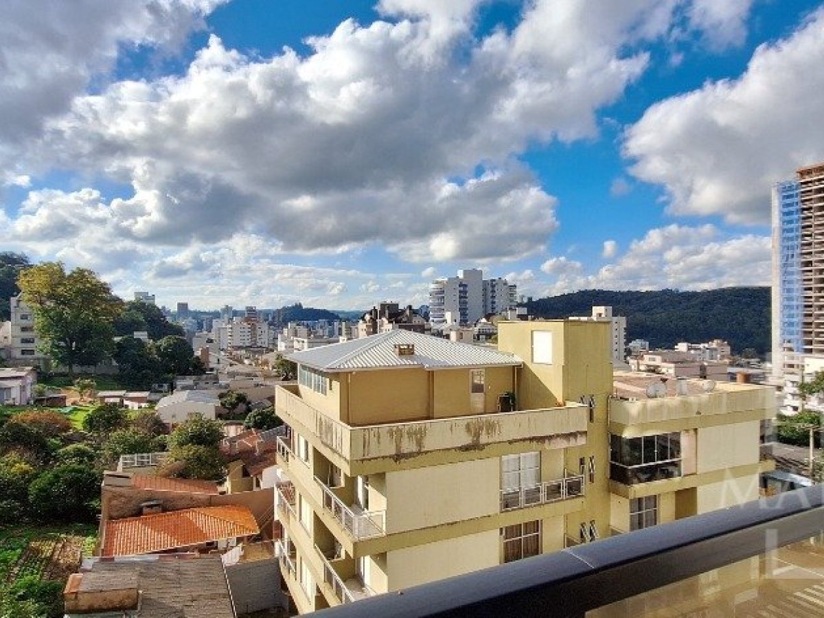 Apartamento com 153m², 3 dormitórios, Sim suíte, 1 vaga, no bairro Centro em Marau