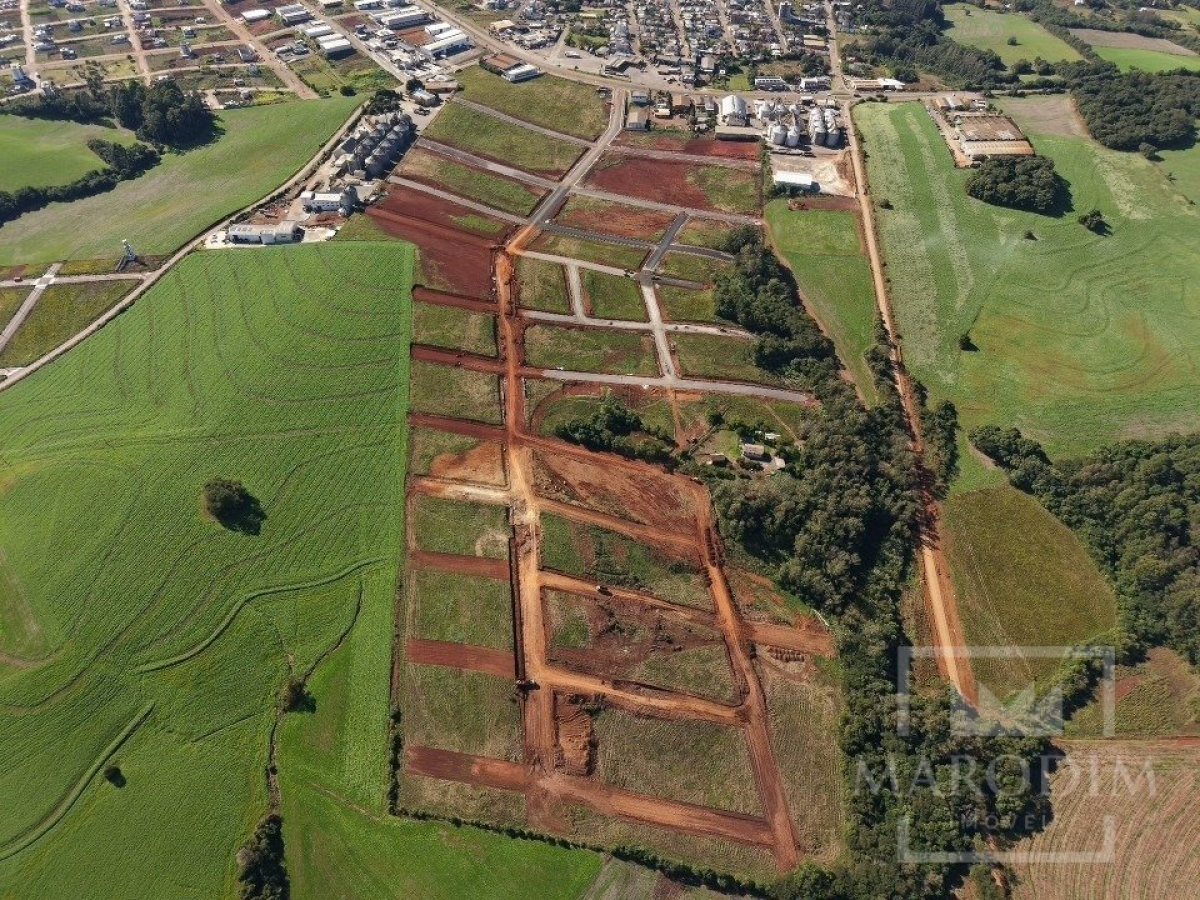 Terreno com 300m², Nao suíte, no bairro Rodovia ERS 324 em Marau