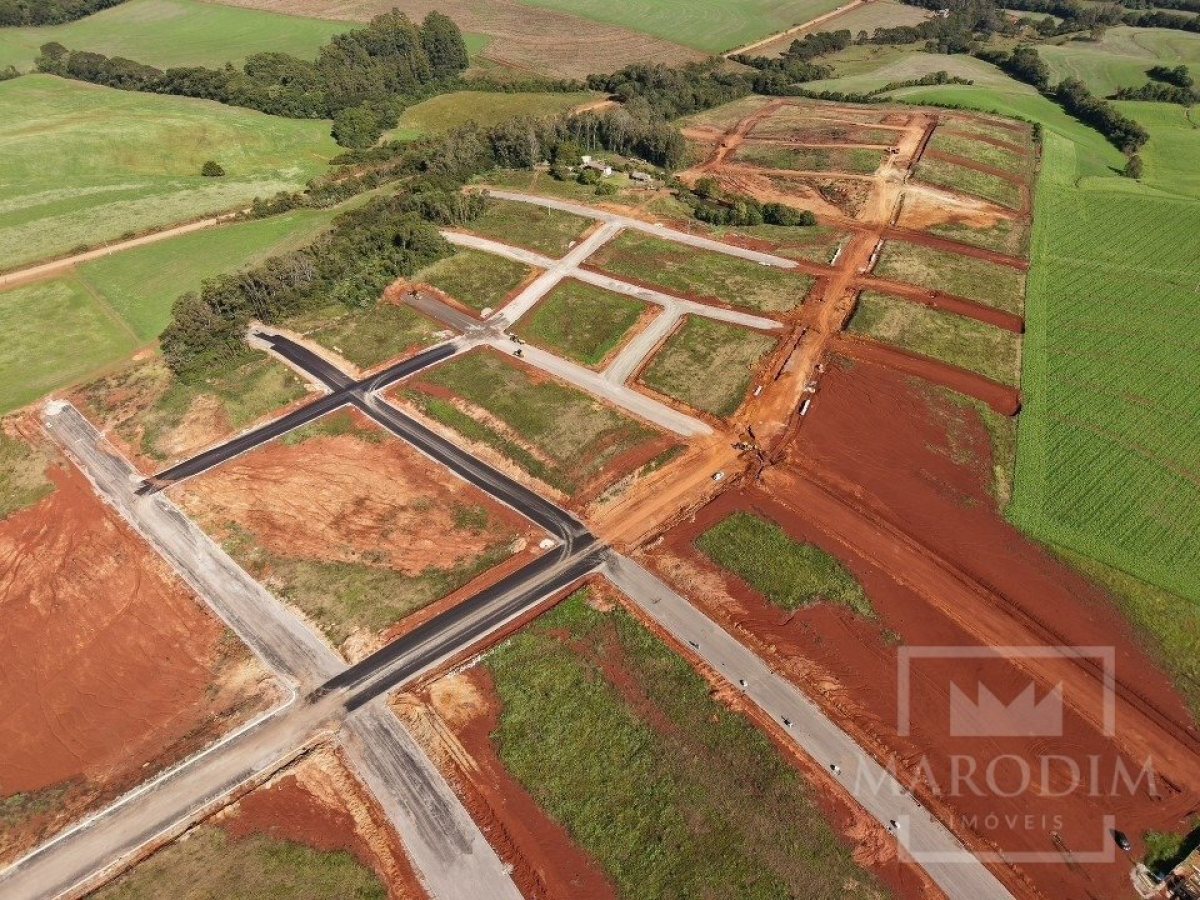 Terreno com 449m², Nao suíte, no bairro Rodovia ERS 324 em Marau