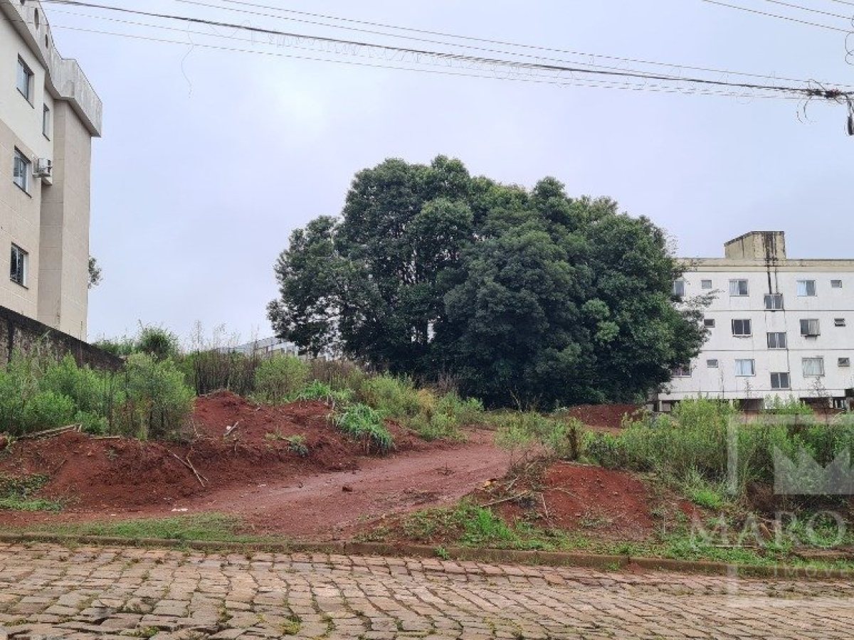 Terreno com 623m², Nao suíte, no bairro Jardim do Sol em Marau