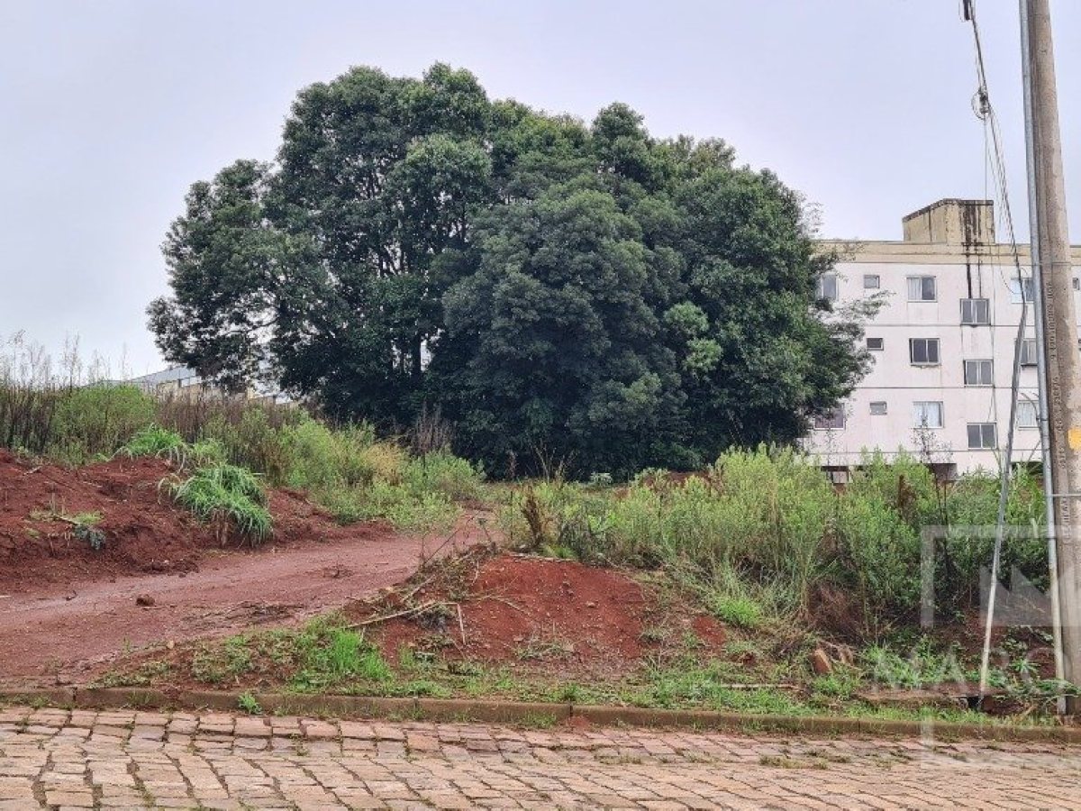 Terreno com 623m², Nao suíte, no bairro Jardim do Sol em Marau