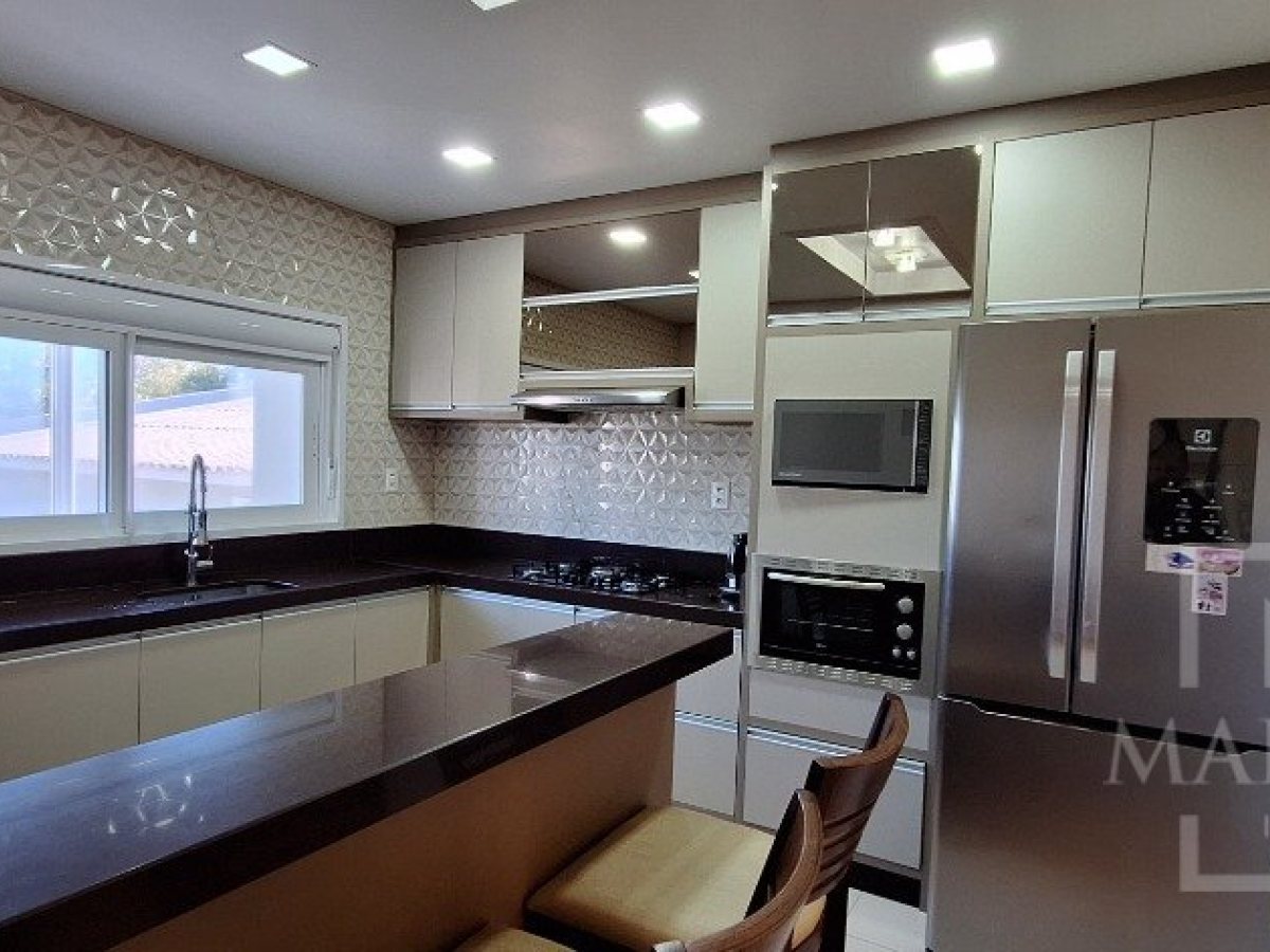 Casa com 255m², 3 dormitórios, Sim suíte, 3 vagas, no bairro Jardim das Palmeiras em Marau