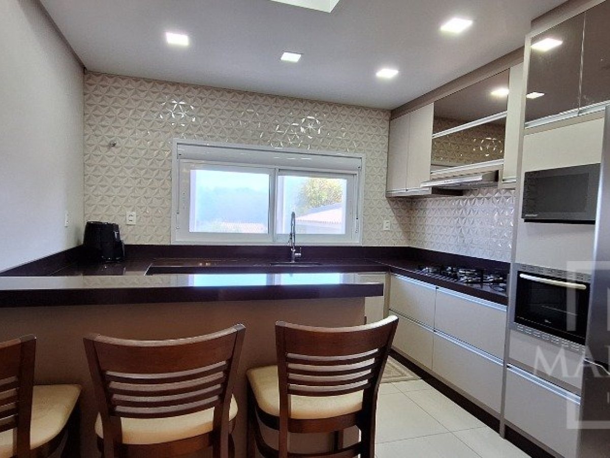 Casa com 255m², 3 dormitórios, Sim suíte, 3 vagas, no bairro Jardim das Palmeiras em Marau