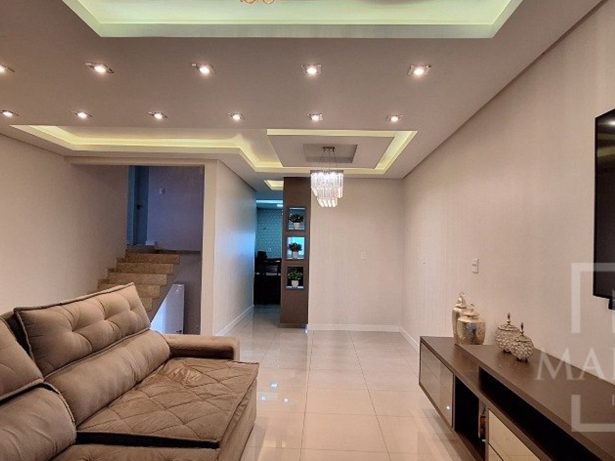 Casa com 255m², 3 dormitórios, Sim suíte, 3 vagas, no bairro Jardim das Palmeiras em Marau