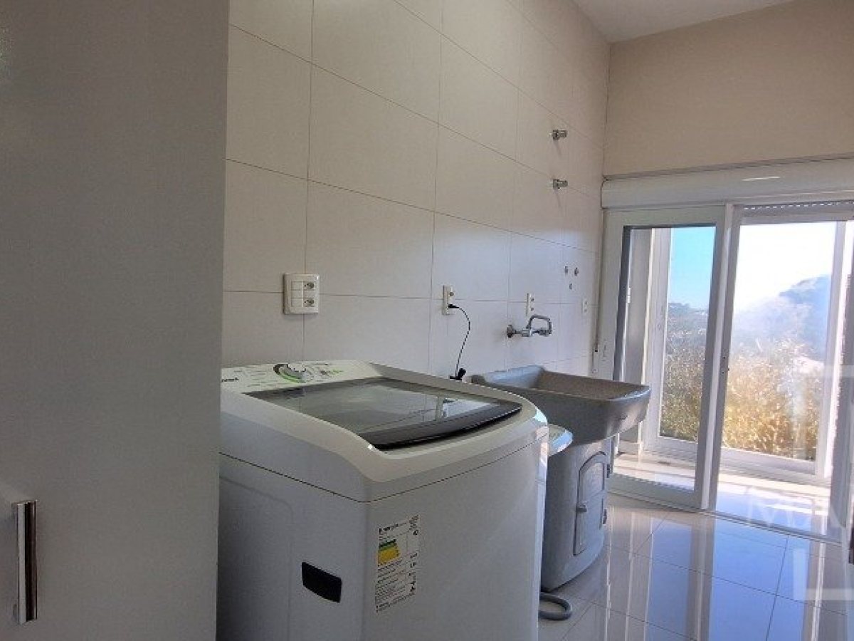 Casa com 255m², 3 dormitórios, Sim suíte, 3 vagas, no bairro Jardim das Palmeiras em Marau