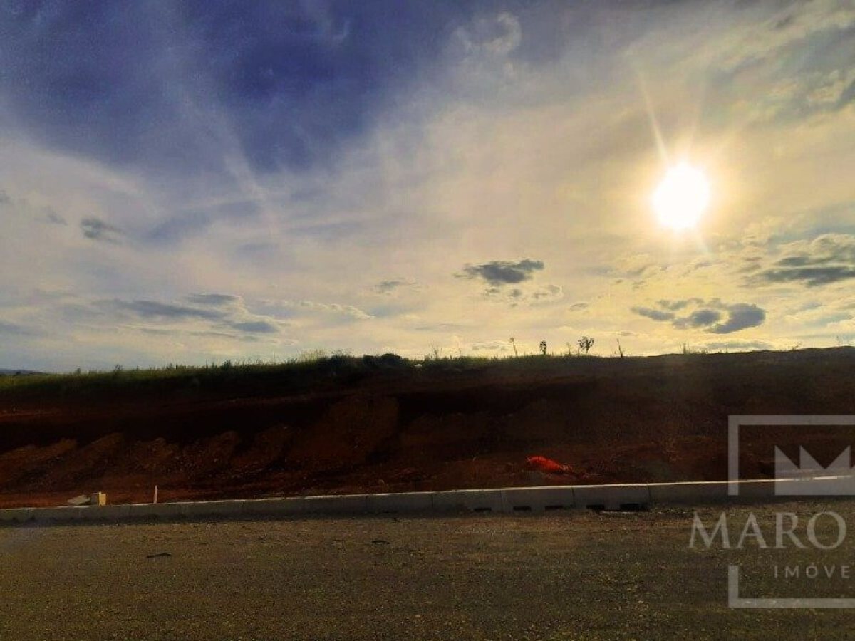 Terreno com 313m², Nao suíte, no bairro Loteamento Garden em Marau