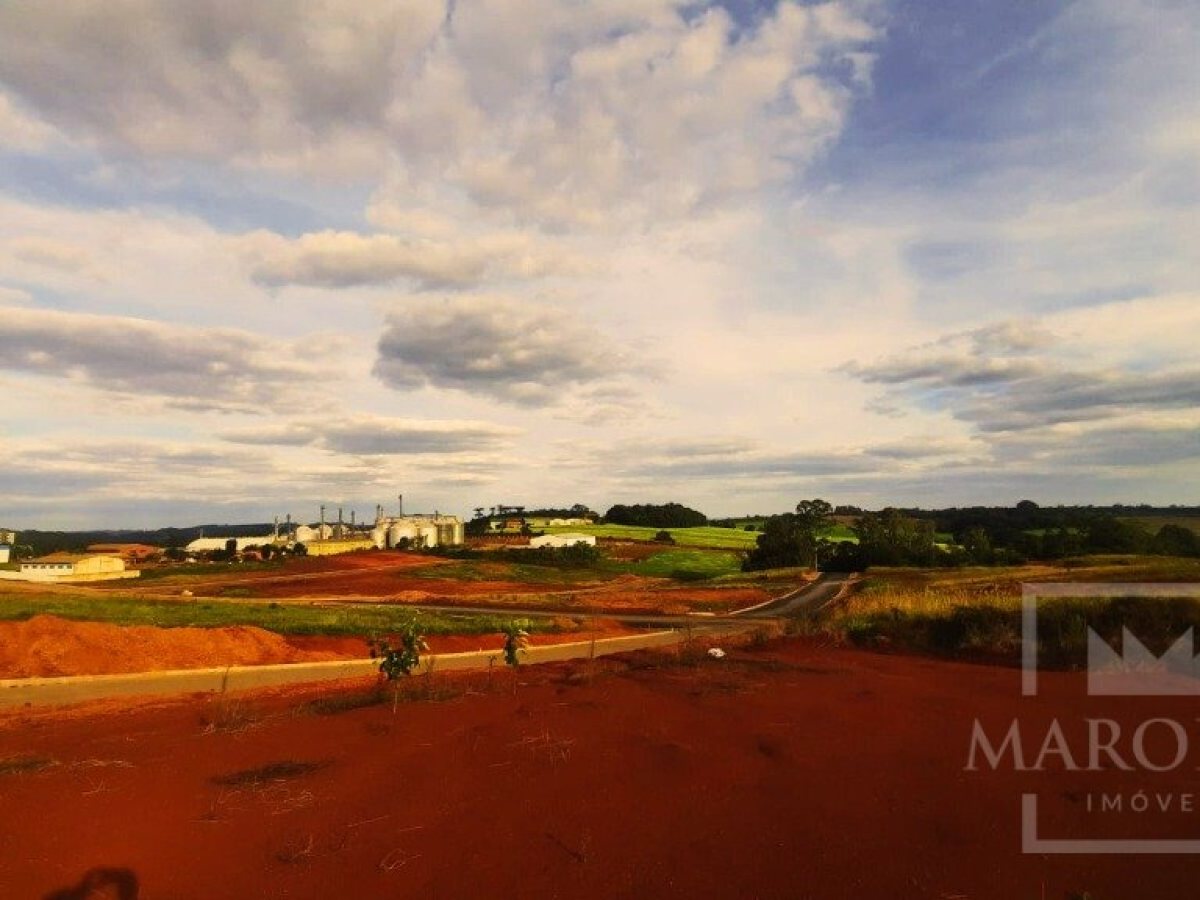 Terreno com 313m², Nao suíte, no bairro Loteamento Garden em Marau
