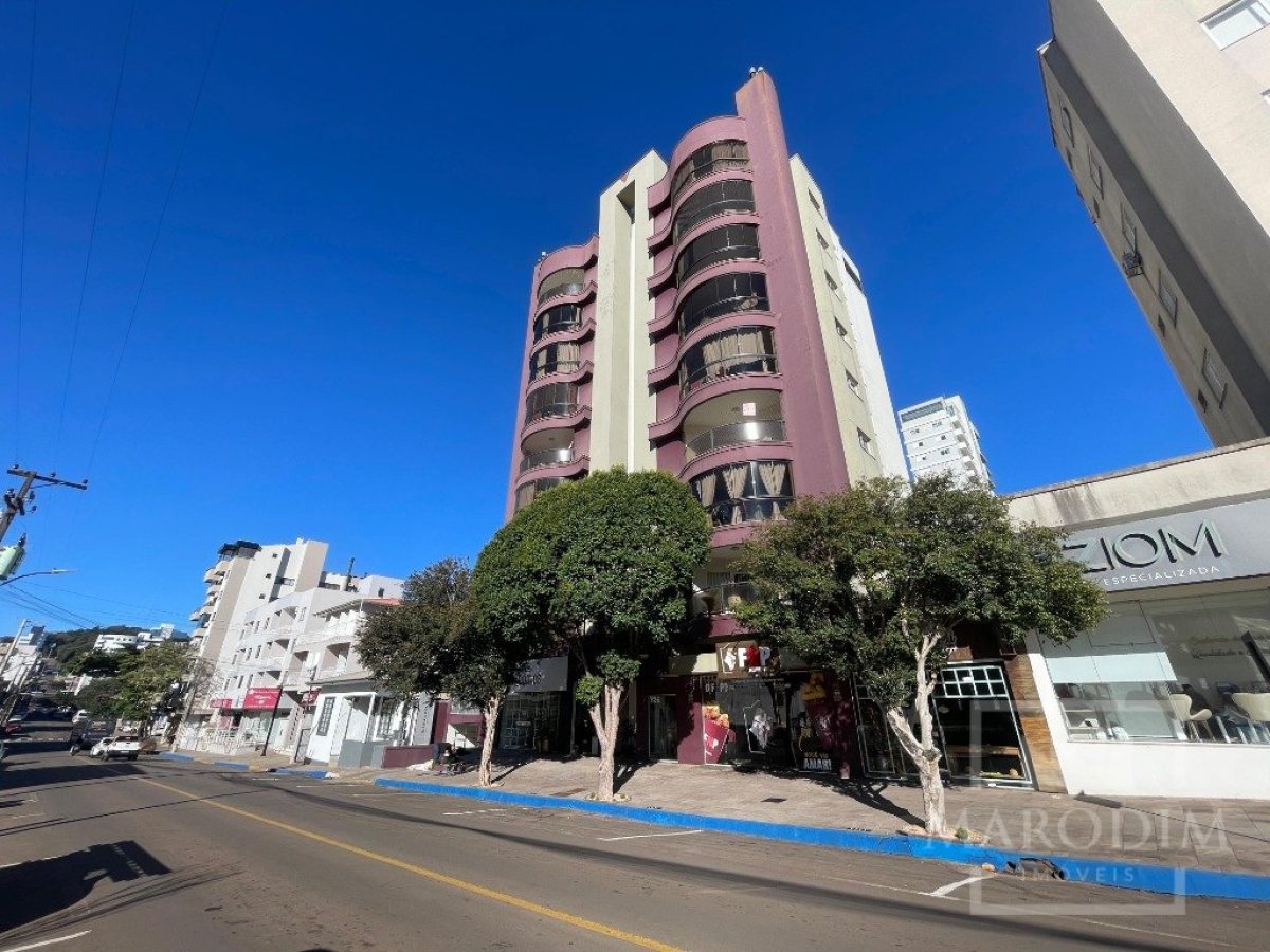 Cobertura com 215m², 3 dormitórios, Sim suíte, 1 vaga, no bairro Centro em Marau