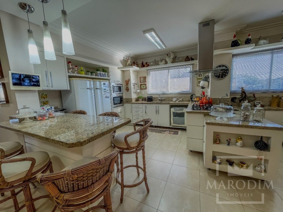 Cobertura com 215m², 3 dormitórios, Sim suíte, 1 vaga, no bairro Centro em Marau