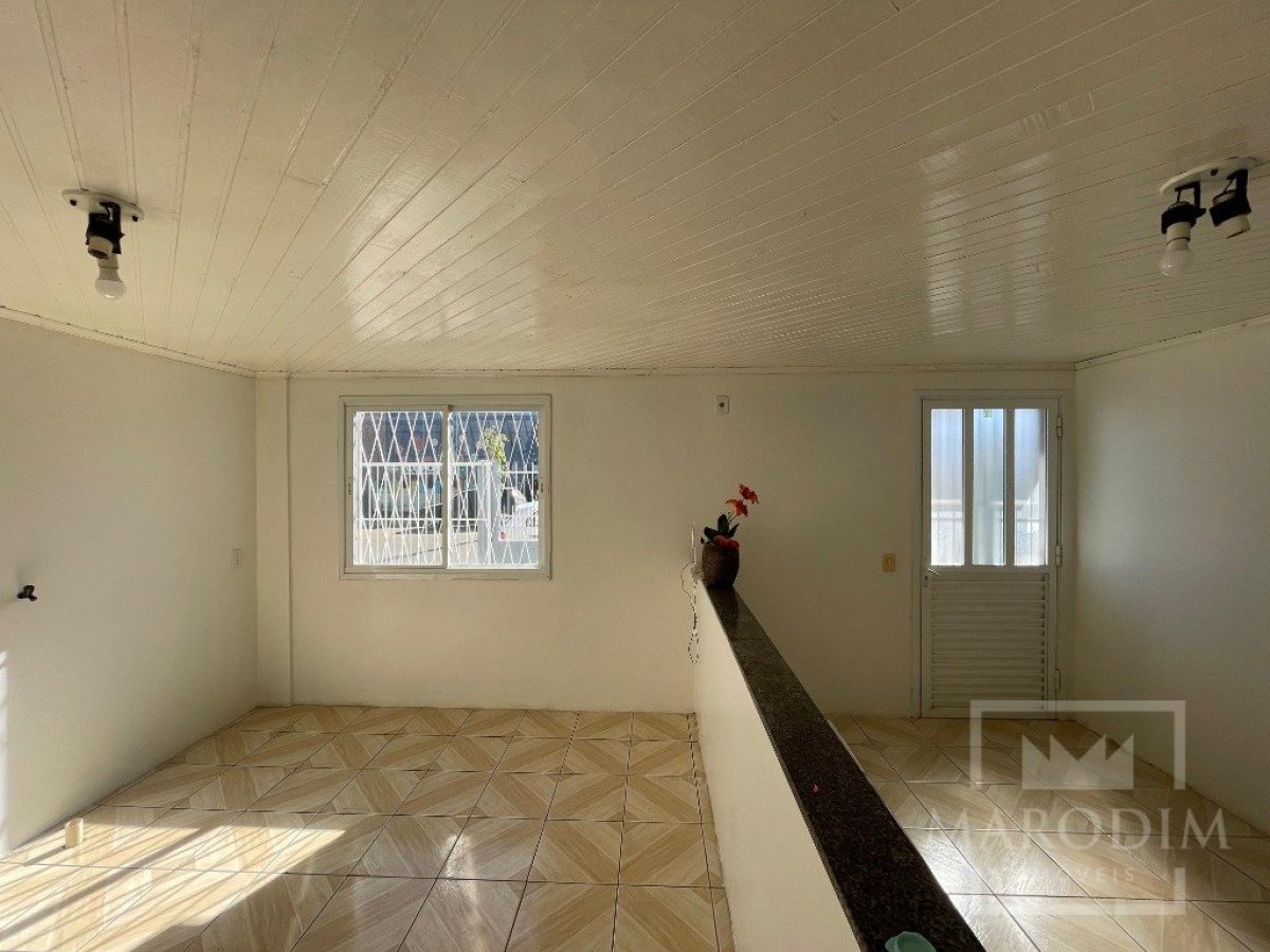 Salas/Conjuntos com 60m², Nao suíte, no bairro Est RS 324 Saída Passo Fundo, Trevo Saída, 1000 em Marau