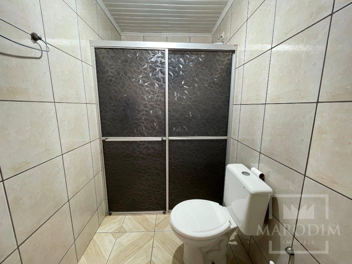 Salas/Conjuntos com 60m², Nao suíte, no bairro Est RS 324 Saída Passo Fundo, Trevo Saída, 1000 em Marau