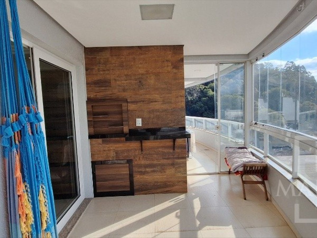 Apartamento com 127m², 2 dormitórios, Sim suíte, 2 vagas, no bairro Centro em Marau