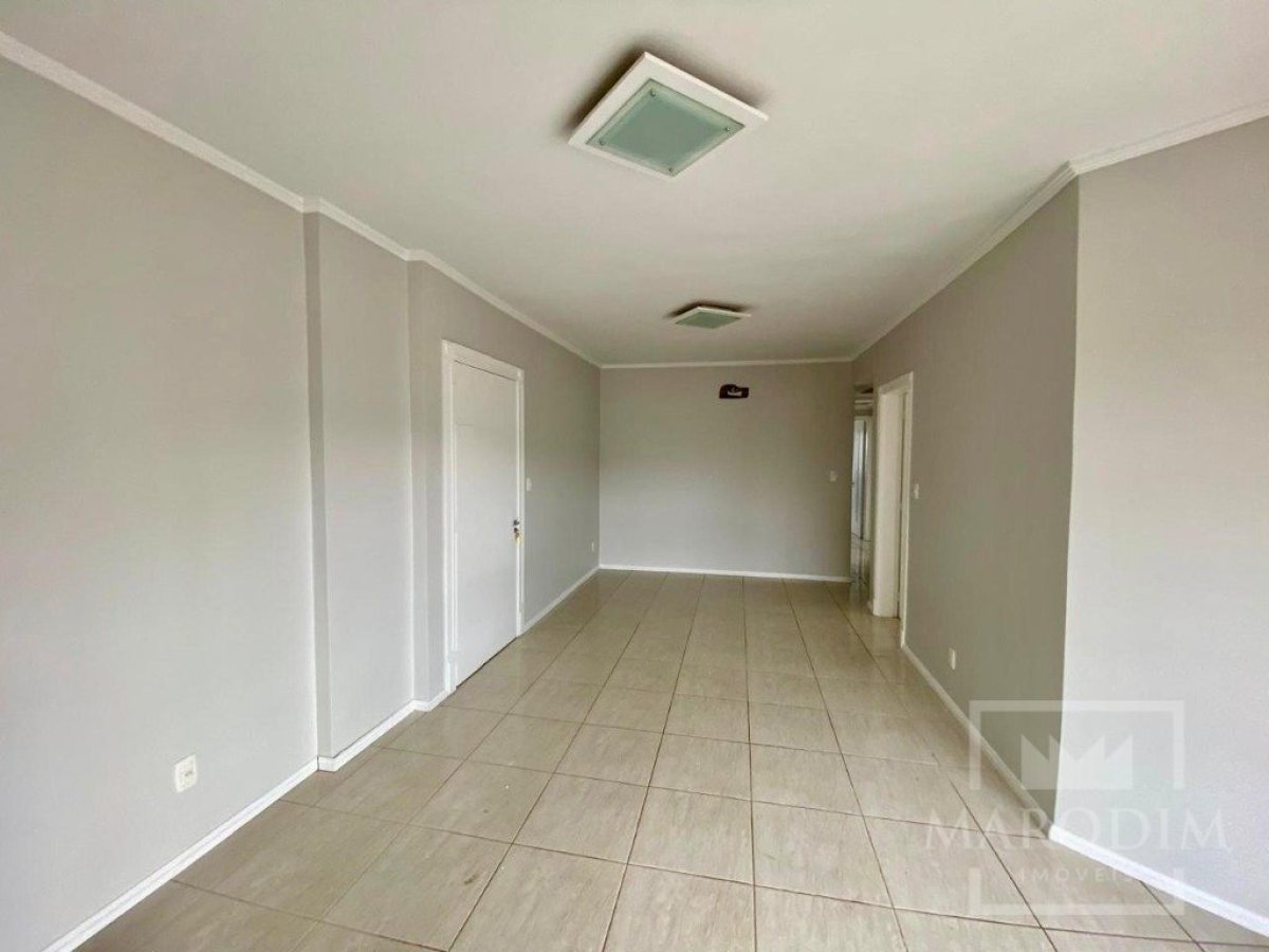 Apartamento com 108m², 3 dormitórios, Nao suíte, 1 vaga, no bairro Centro em Marau