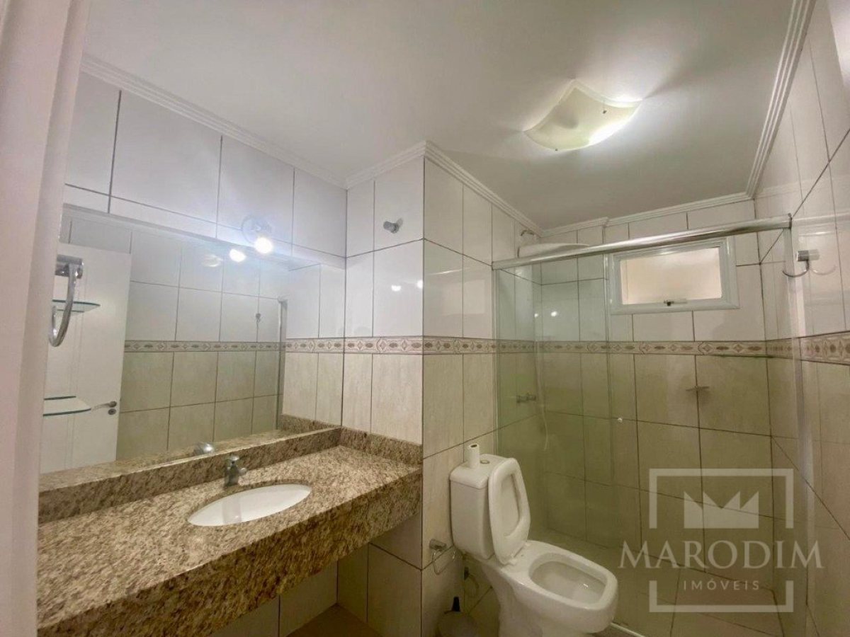 Apartamento com 108m², 3 dormitórios, Nao suíte, 1 vaga, no bairro Centro em Marau