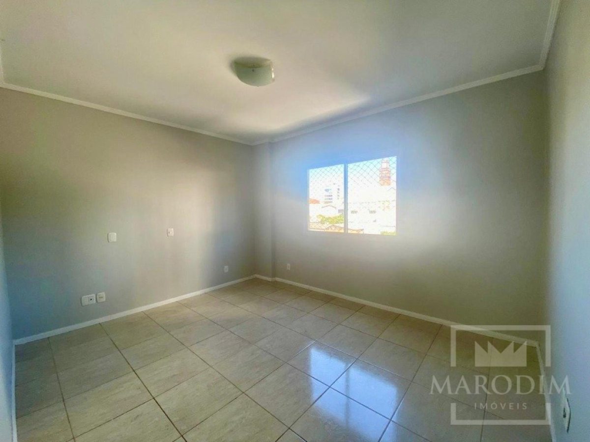 Apartamento com 108m², 3 dormitórios, Nao suíte, 1 vaga, no bairro Centro em Marau