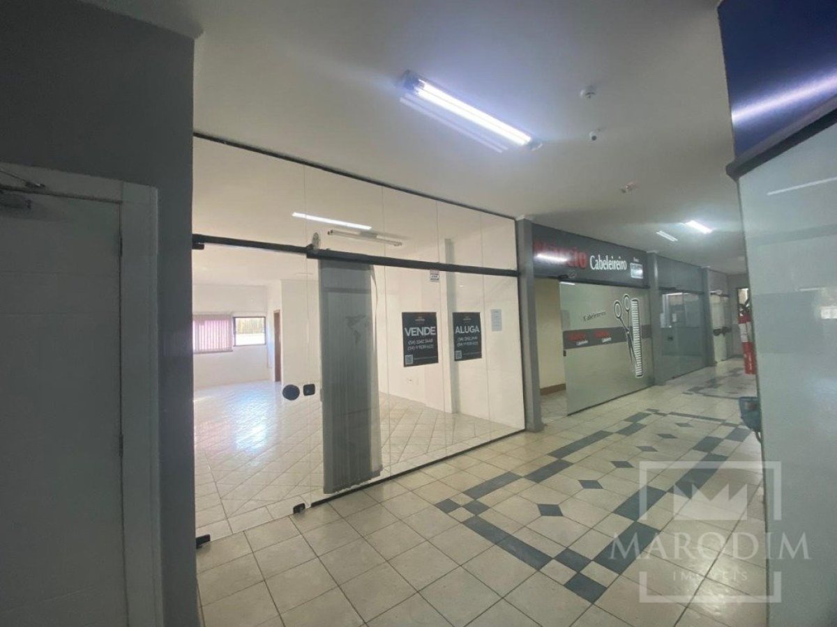 Salas/Conjuntos com 52m², Nao suíte, no bairro Centro em Marau