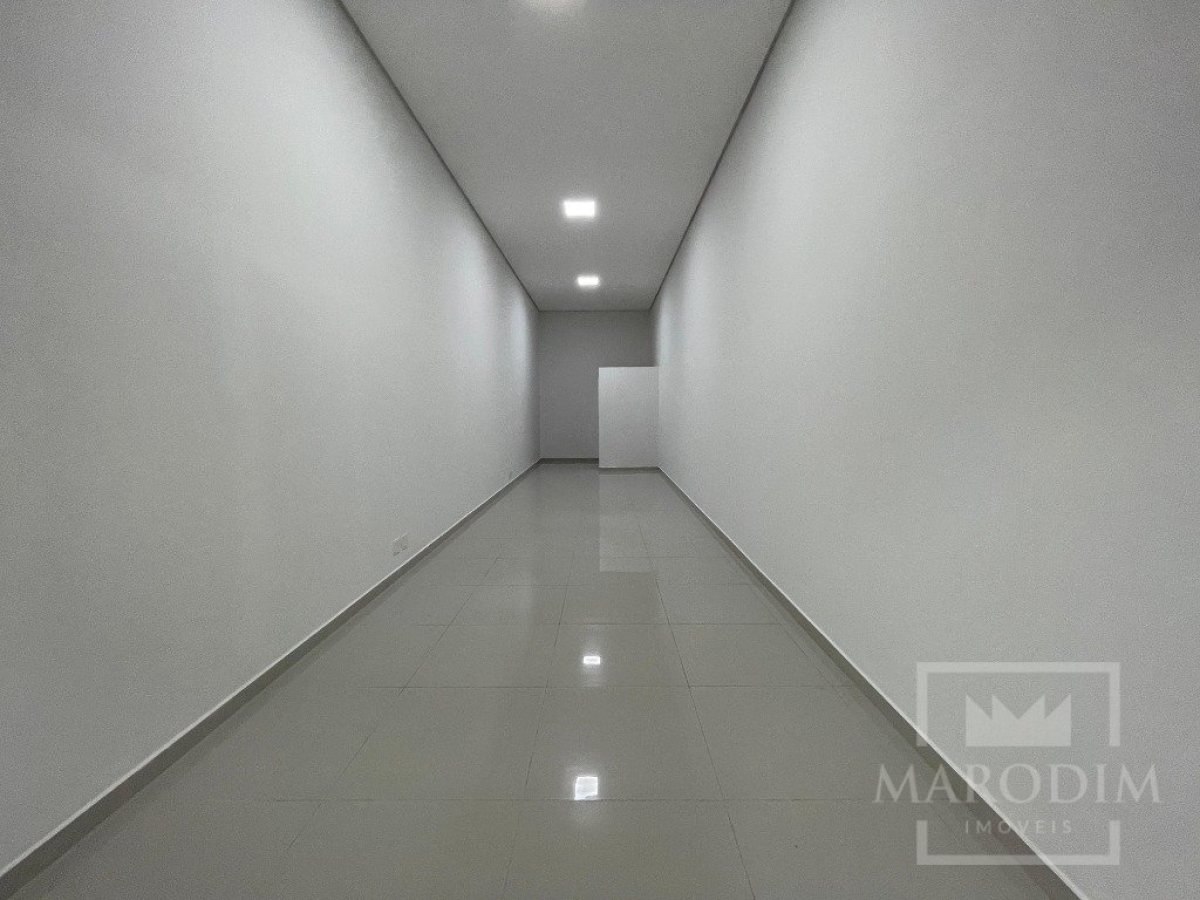 Salas/Conjuntos com 38m², Nao suíte, no bairro Centro em Marau
