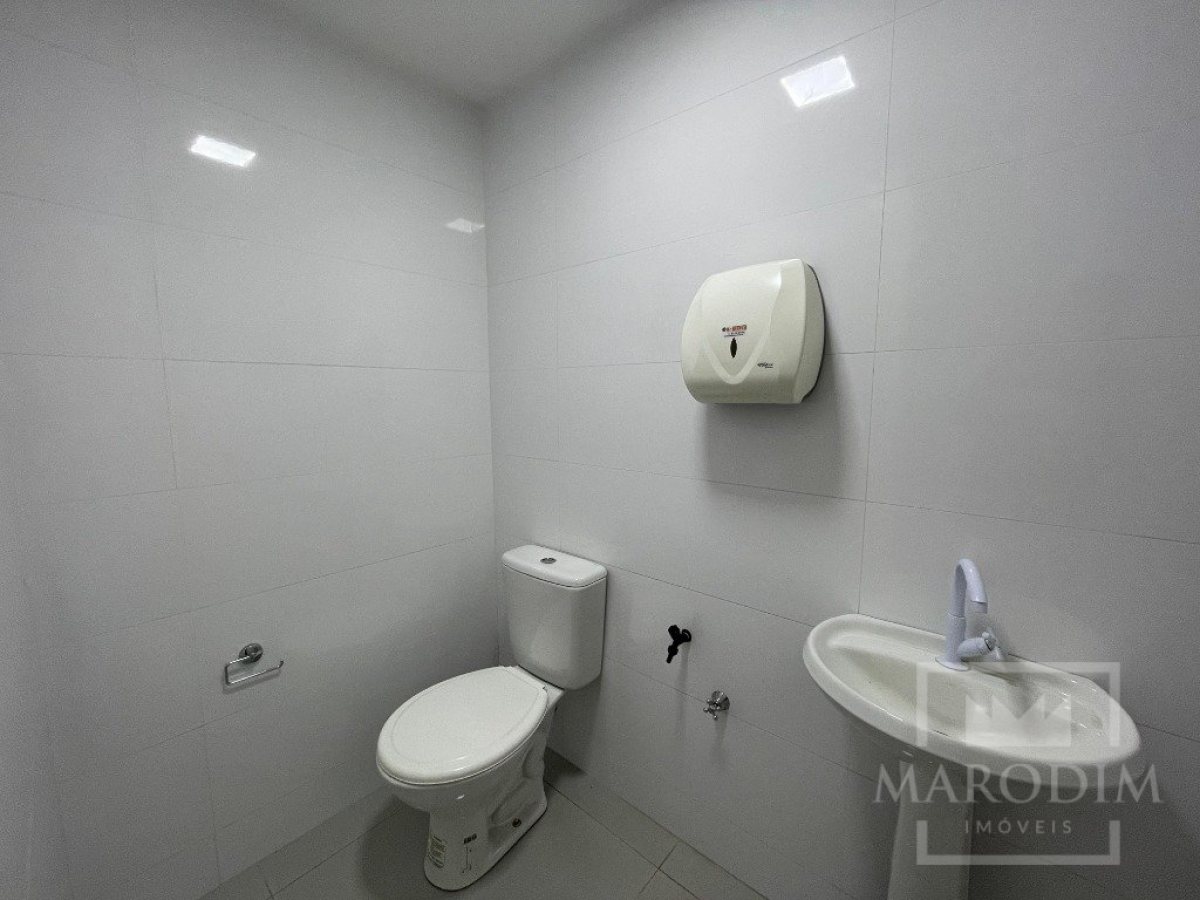 Salas/Conjuntos com 38m², Nao suíte, no bairro Centro em Marau