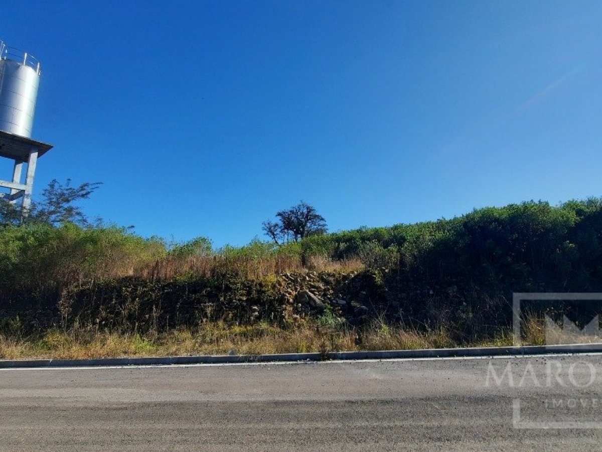Terreno com 757m², Nao suíte, no bairro Loteamento Altos da Montanha em Marau