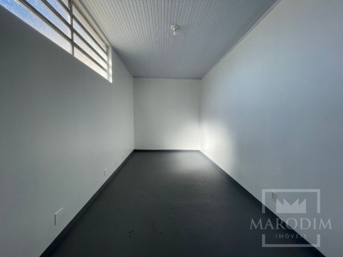 Pavilhão com 1000m², Nao suíte, no bairro Centro em Marau