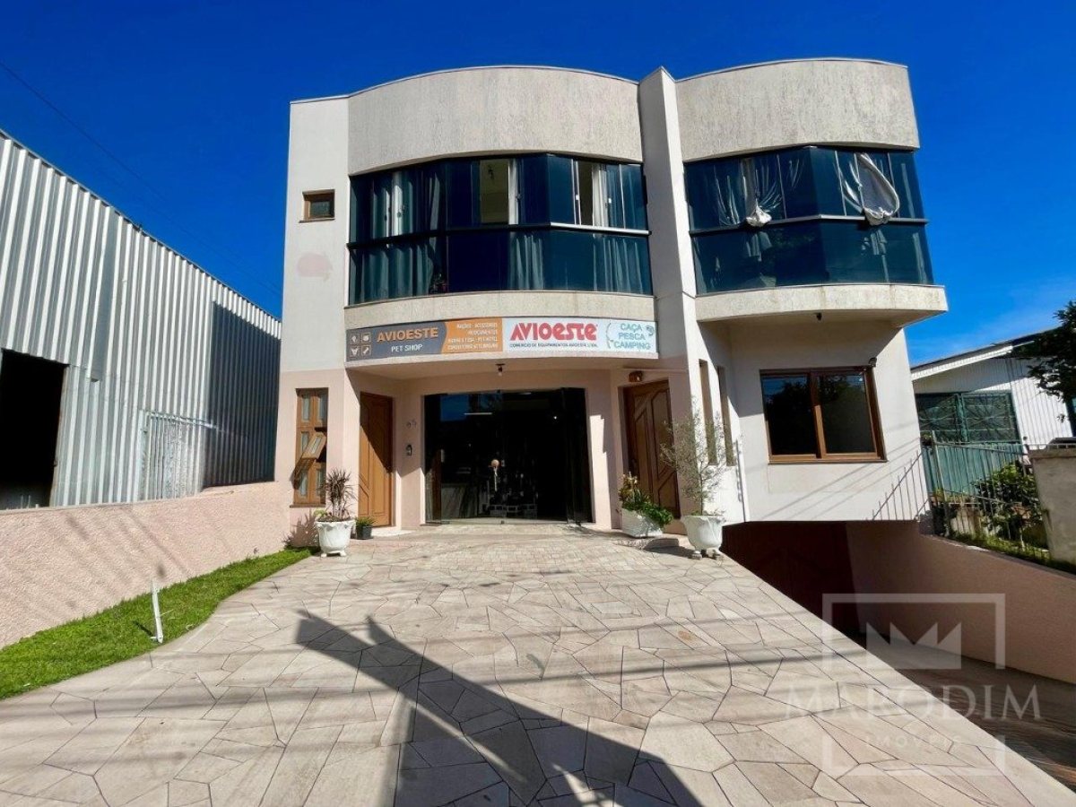 Casa comercial com 458m², Nao suíte, no bairro São  Cristóvão em Marau