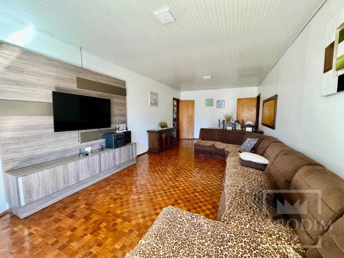 Casa comercial com 458m², Nao suíte, no bairro São  Cristóvão em Marau