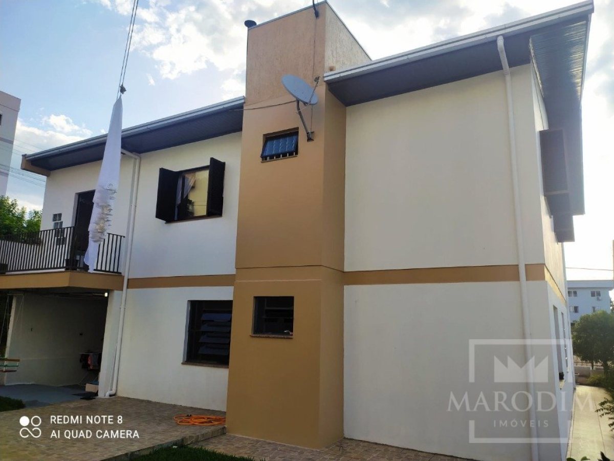 Casa com 234m², 5 dormitórios, Nao suíte, 1 vaga, no bairro Progesso em Marau