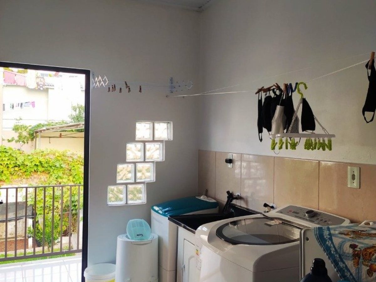 Casa com 234m², 5 dormitórios, Nao suíte, 1 vaga, no bairro Progesso em Marau