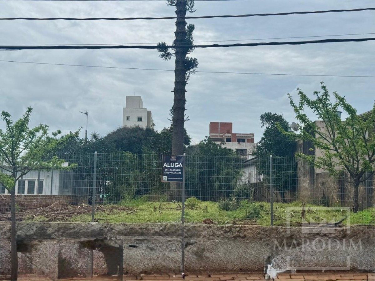 Terreno com 335m², Nao suíte, no bairro Centro em Marau