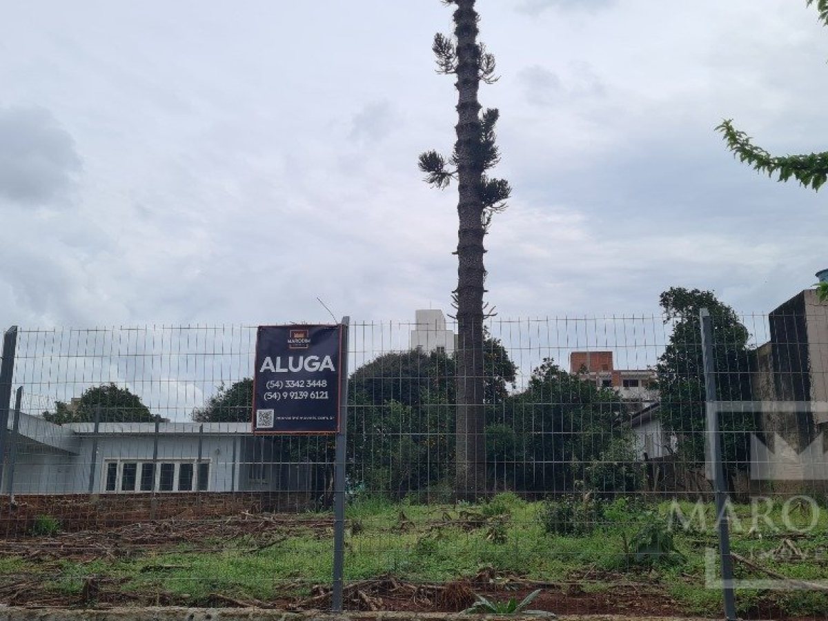 Terreno com 335m², Nao suíte, no bairro Centro em Marau