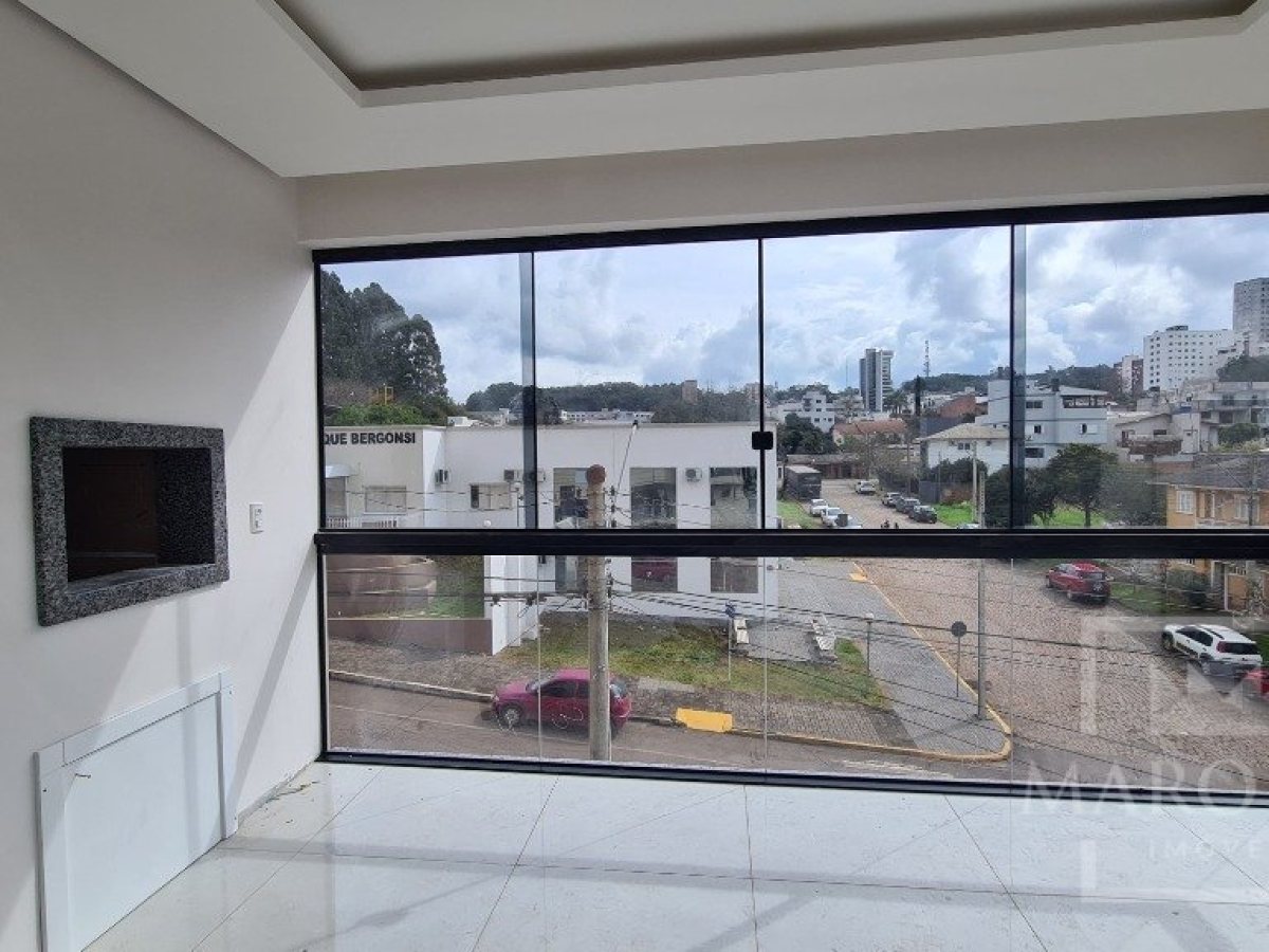 Apartamento com 90m², 3 dormitórios, Nao suíte, 1 vaga, no bairro Alberto Borella em Marau