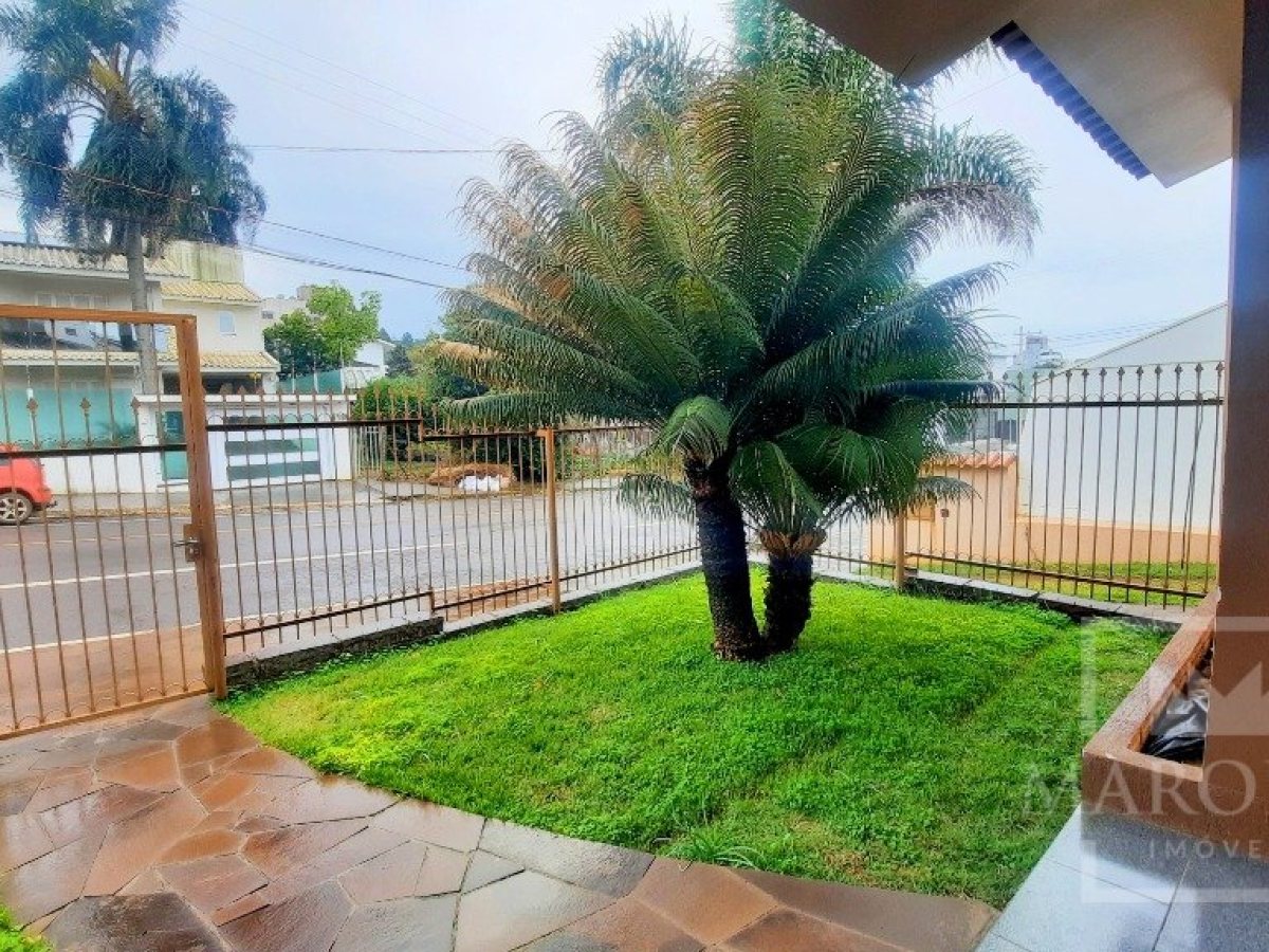 Casa com 184m², 4 dormitórios, Nao suíte, 3 vagas, no bairro Bosque em Marau