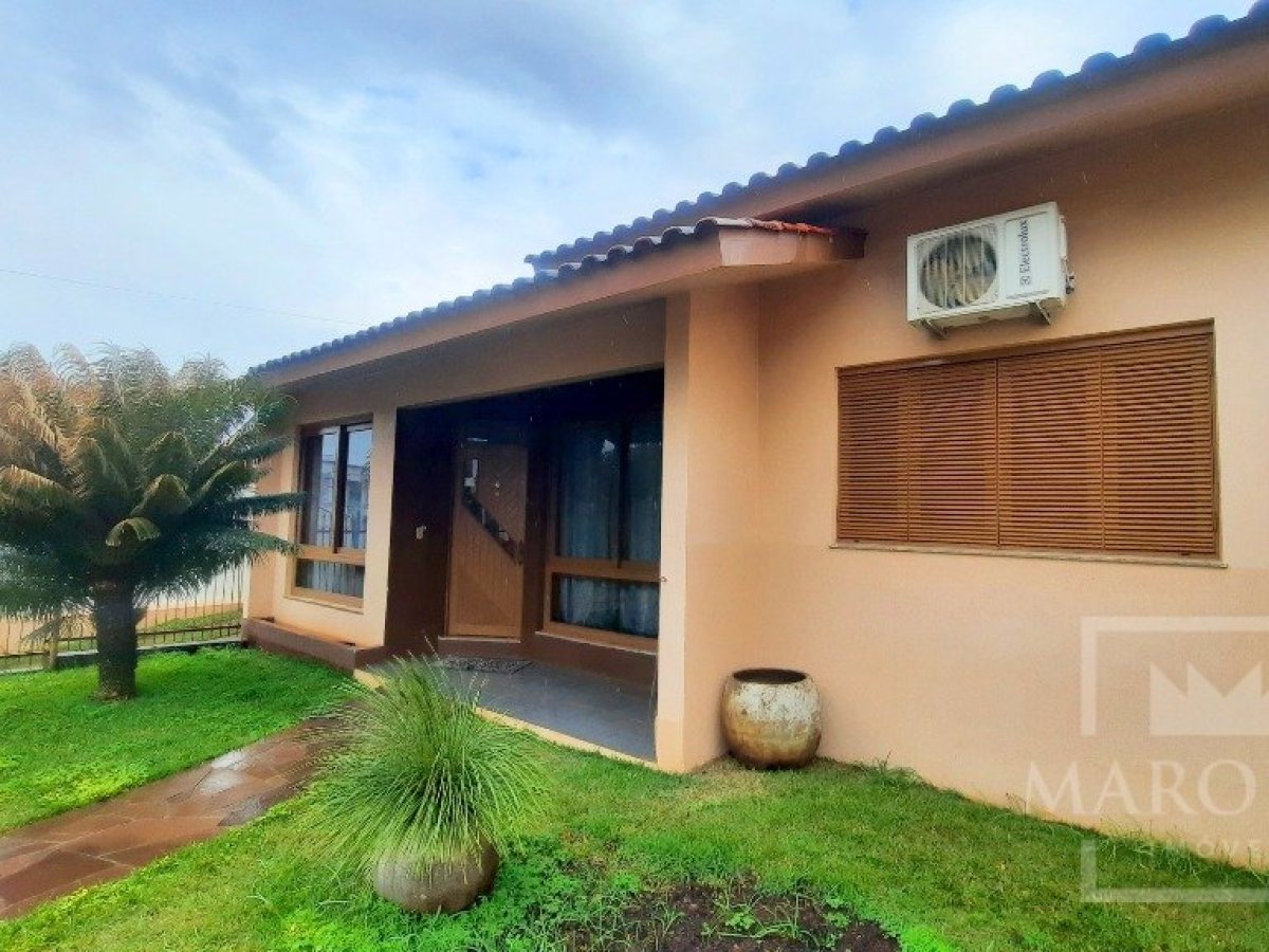 Casa com 184m², 4 dormitórios, Nao suíte, 3 vagas, no bairro Bosque em Marau