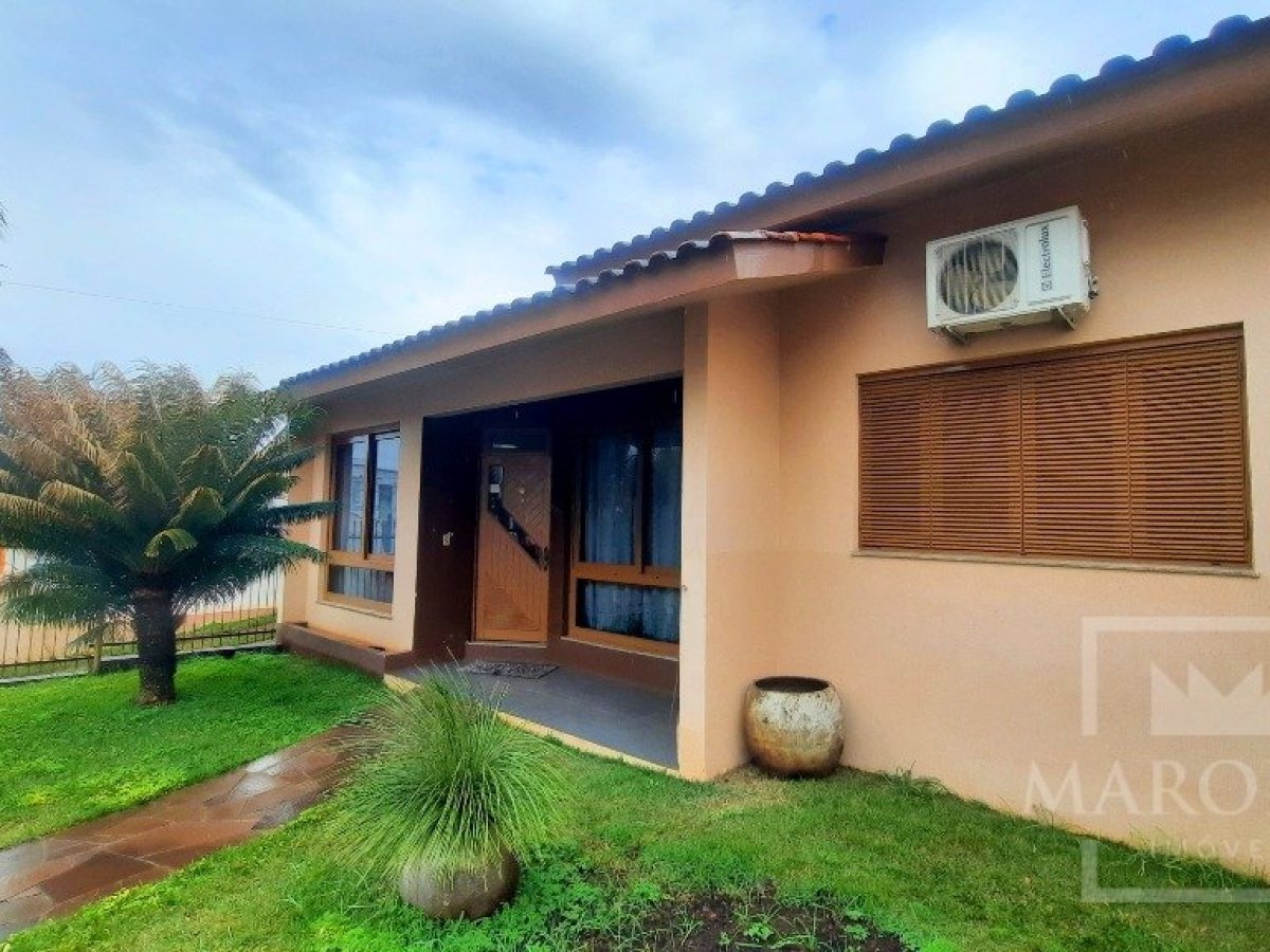 Casa com 184m², 4 dormitórios, Nao suíte, 3 vagas, no bairro Bosque em Marau
