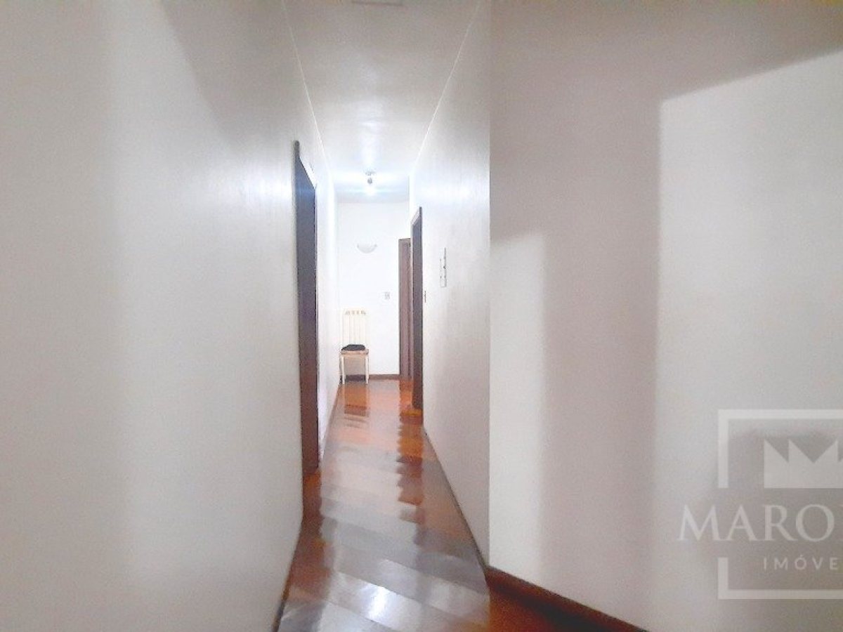 Casa com 184m², 4 dormitórios, Nao suíte, 3 vagas, no bairro Bosque em Marau