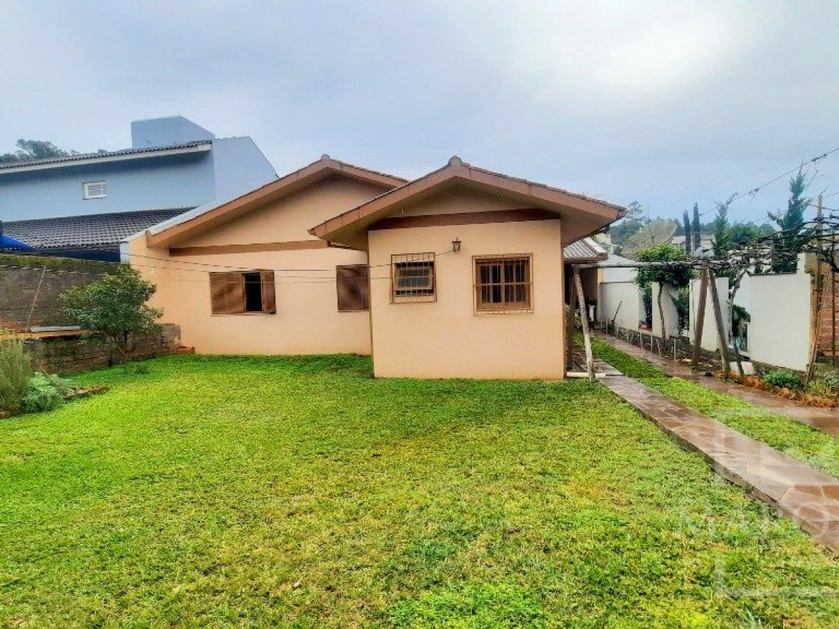 Casa com 184m², 4 dormitórios, Nao suíte, 3 vagas, no bairro Bosque em Marau