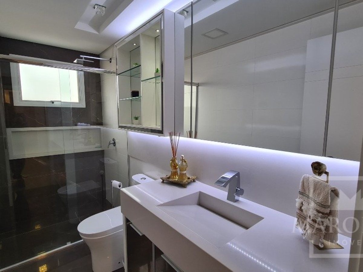 Apartamento com 119m², 2 dormitórios, Sim suíte, 2 vagas, no bairro Centro em Marau