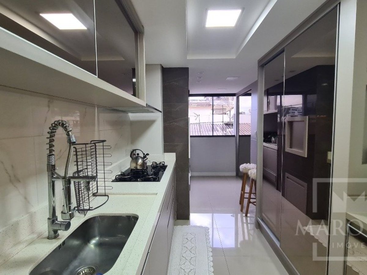Apartamento com 119m², 2 dormitórios, Sim suíte, 2 vagas, no bairro Centro em Marau