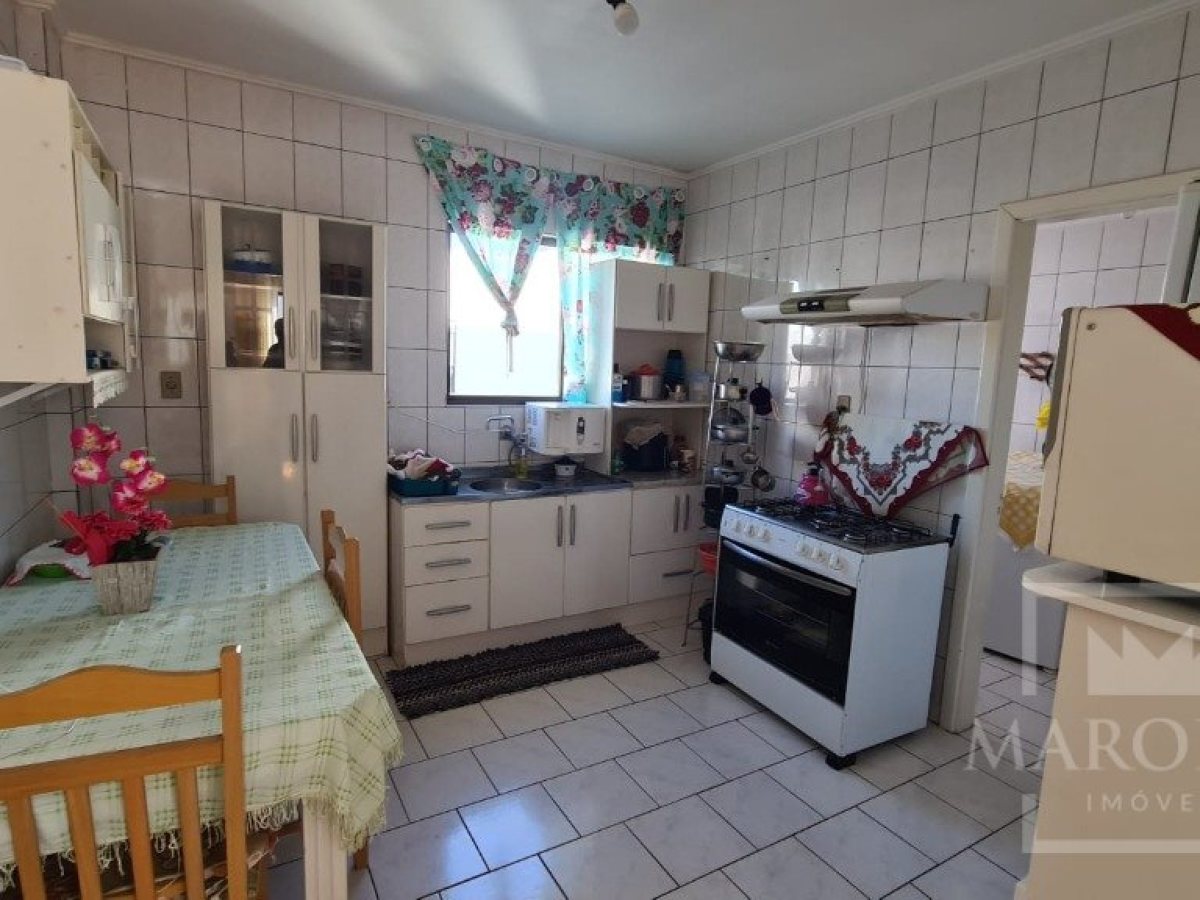 Apartamento com 71m², 2 dormitórios, Nao suíte, no bairro Centro em Marau