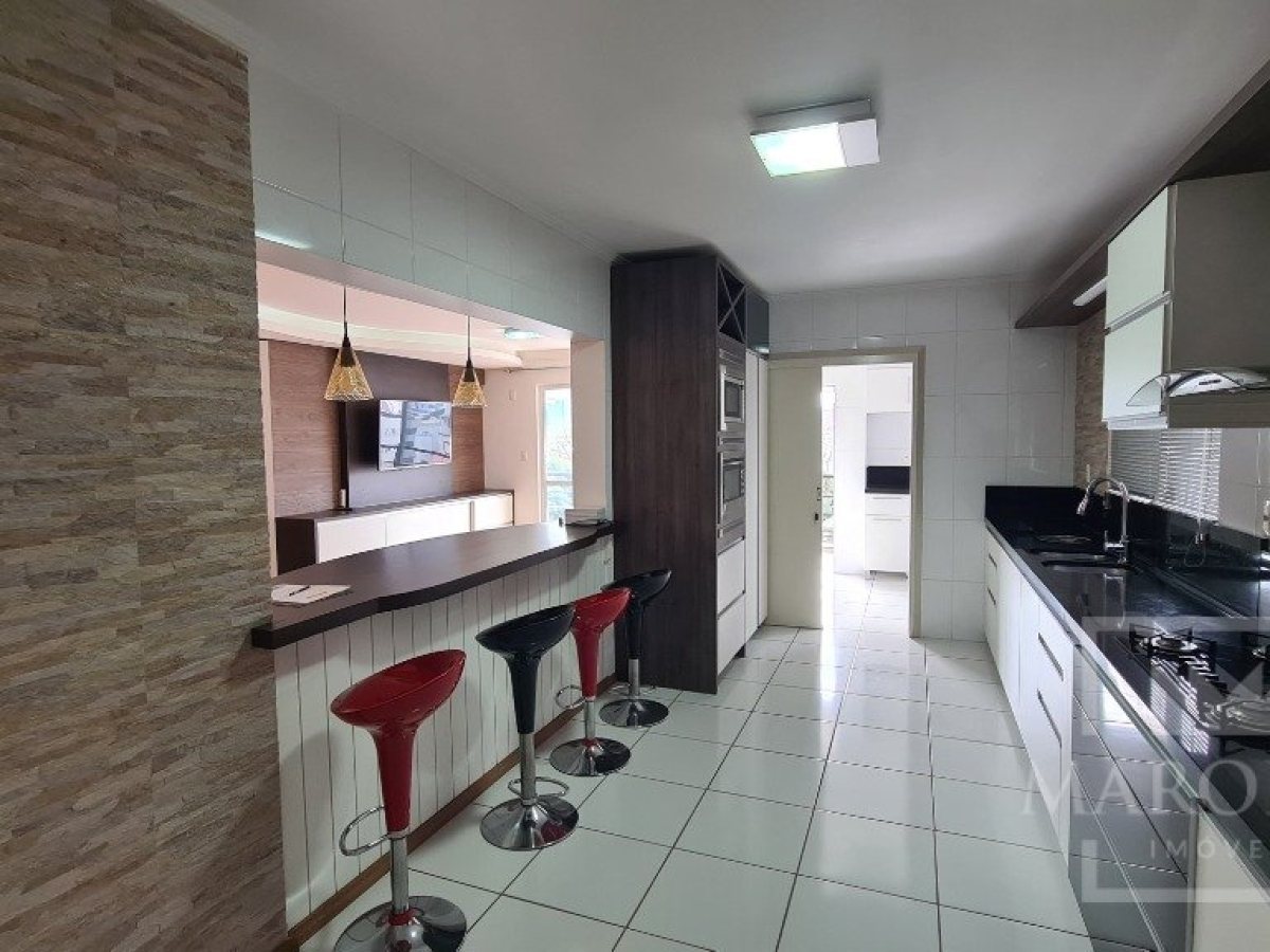 Apartamento com 149m², 3 dormitórios, Sim suíte, 1 vaga, no bairro Centro em Marau