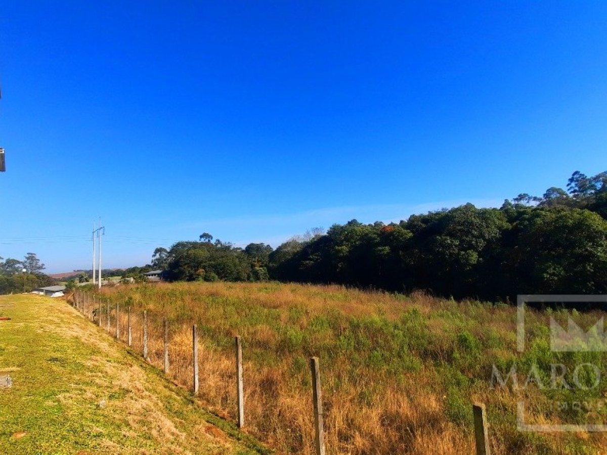 Apartamento com 73m², 3 dormitórios, Nao suíte, 1 vaga, no bairro Frei Adelar em Marau