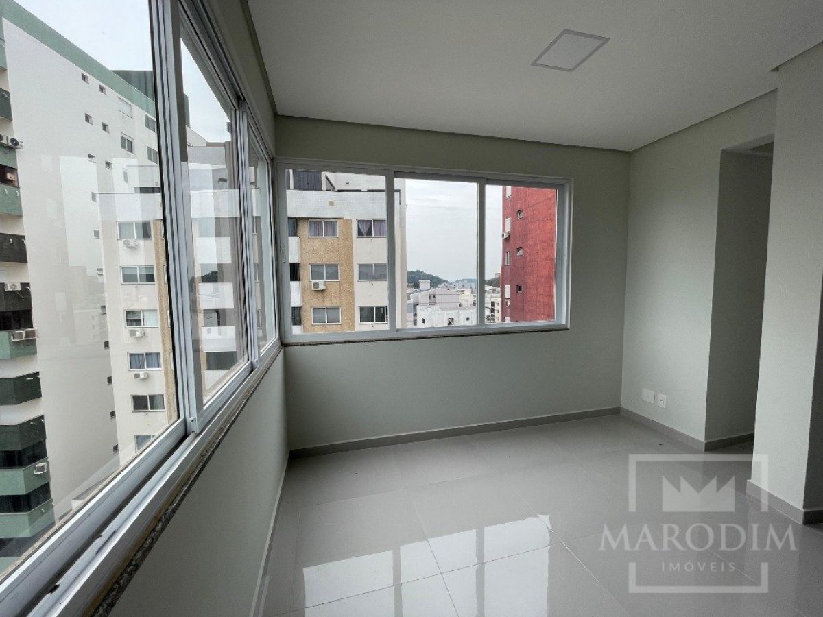 Apartamento com 112m², 3 dormitórios, Nao suíte, 1 vaga, no bairro Centro em Marau