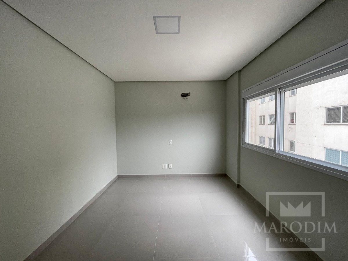 Apartamento com 112m², 3 dormitórios, Nao suíte, 1 vaga, no bairro Centro em Marau