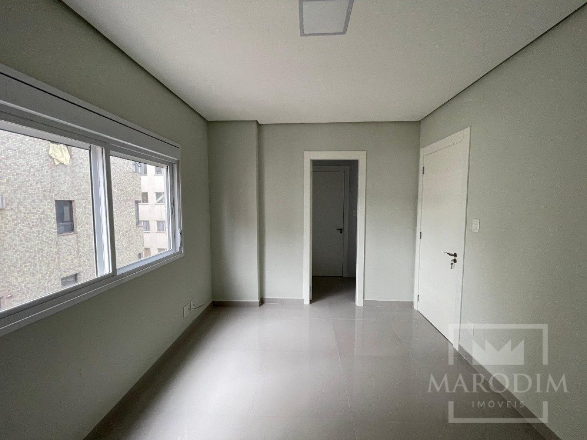Apartamento com 112m², 3 dormitórios, Nao suíte, 1 vaga, no bairro Centro em Marau