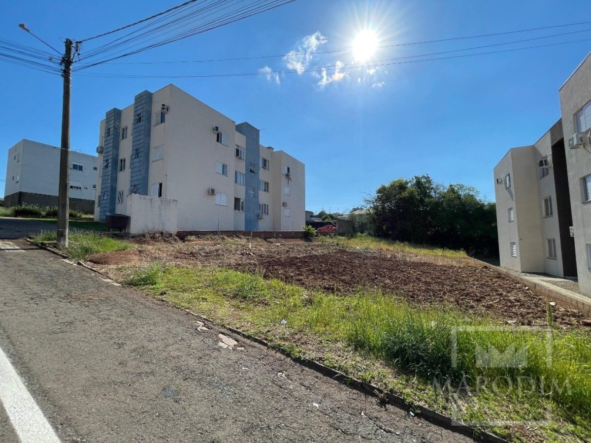Terreno com 852m², Nao suíte, no bairro Jardim  América em Marau
