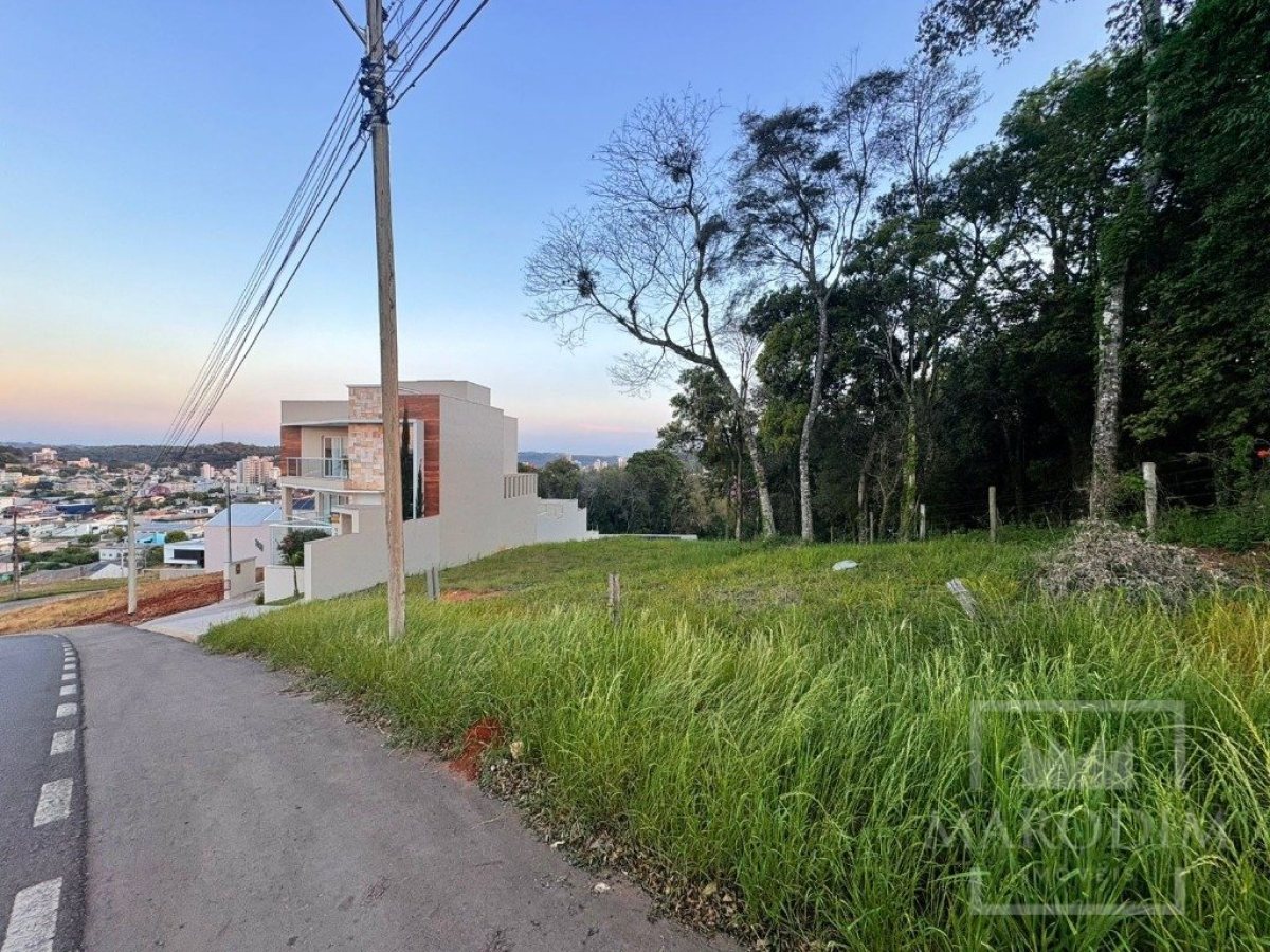 Terreno com 964m², Nao suíte, no bairro Jardim  América em Marau