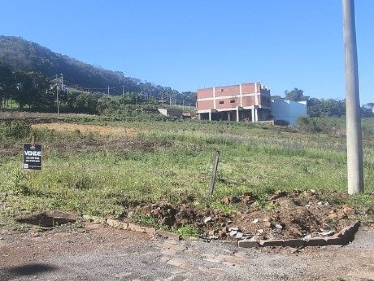 Terreno com 300m², Nao suíte, no bairro Vivere em Marau