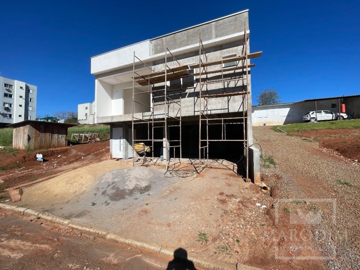 Casa com 130m², 3 dormitórios, Sim suíte, 2 vagas, no bairro Santa Lucia em Marau