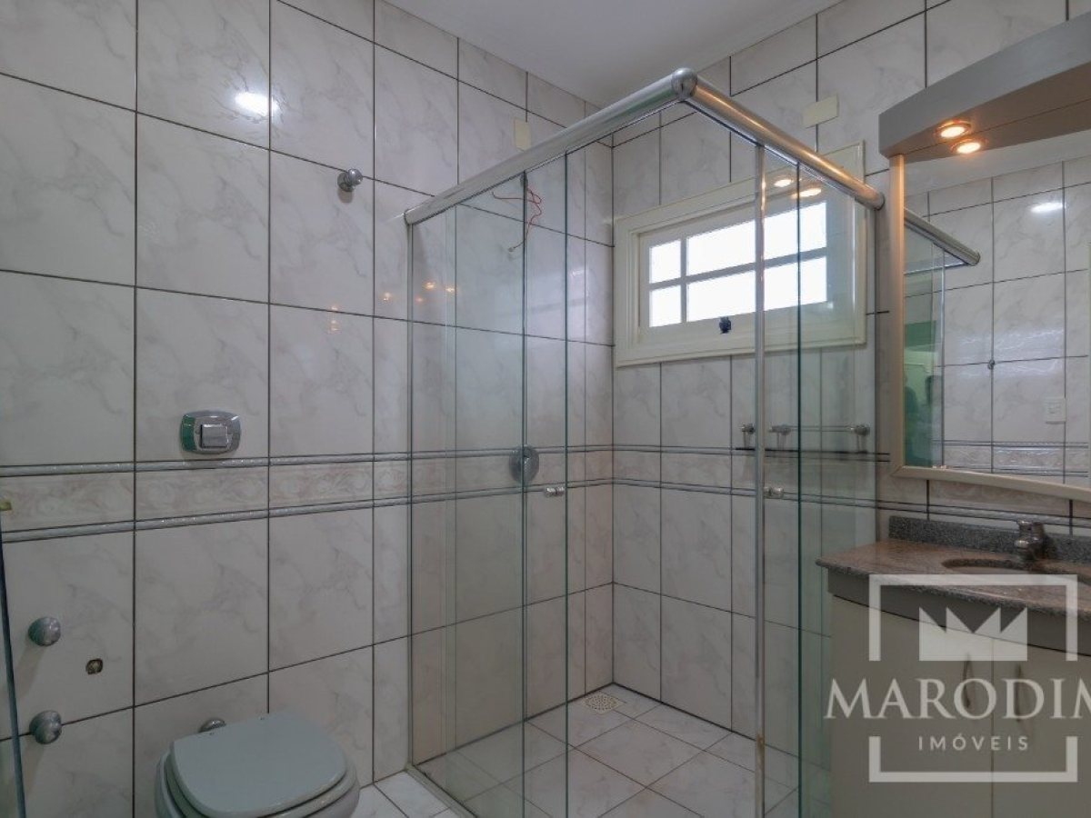 Casa com 293m², 3 dormitórios, Nao suíte, 1 vaga, no bairro Bosque em Marau