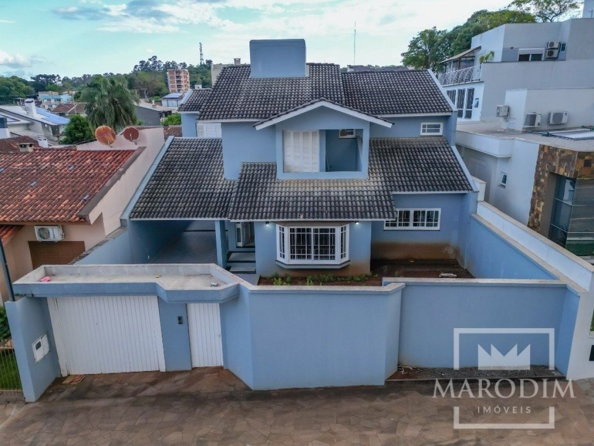 Casa com 293m², 3 dormitórios, Nao suíte, 1 vaga, no bairro Bosque em Marau